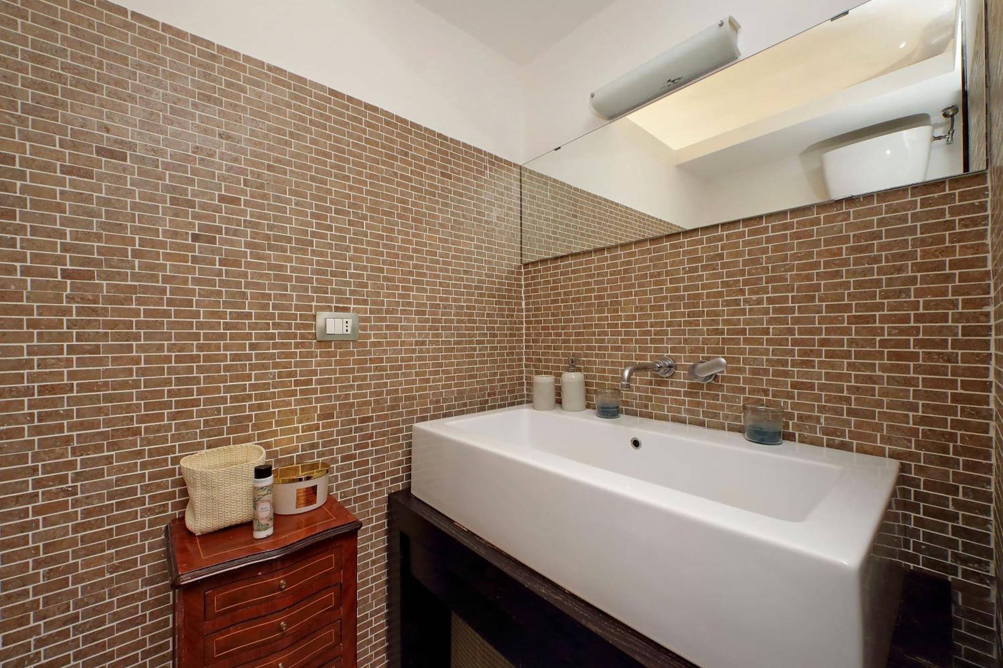 Manzoni Apartment *